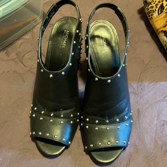 MK Shoes - Picture 6 of 6